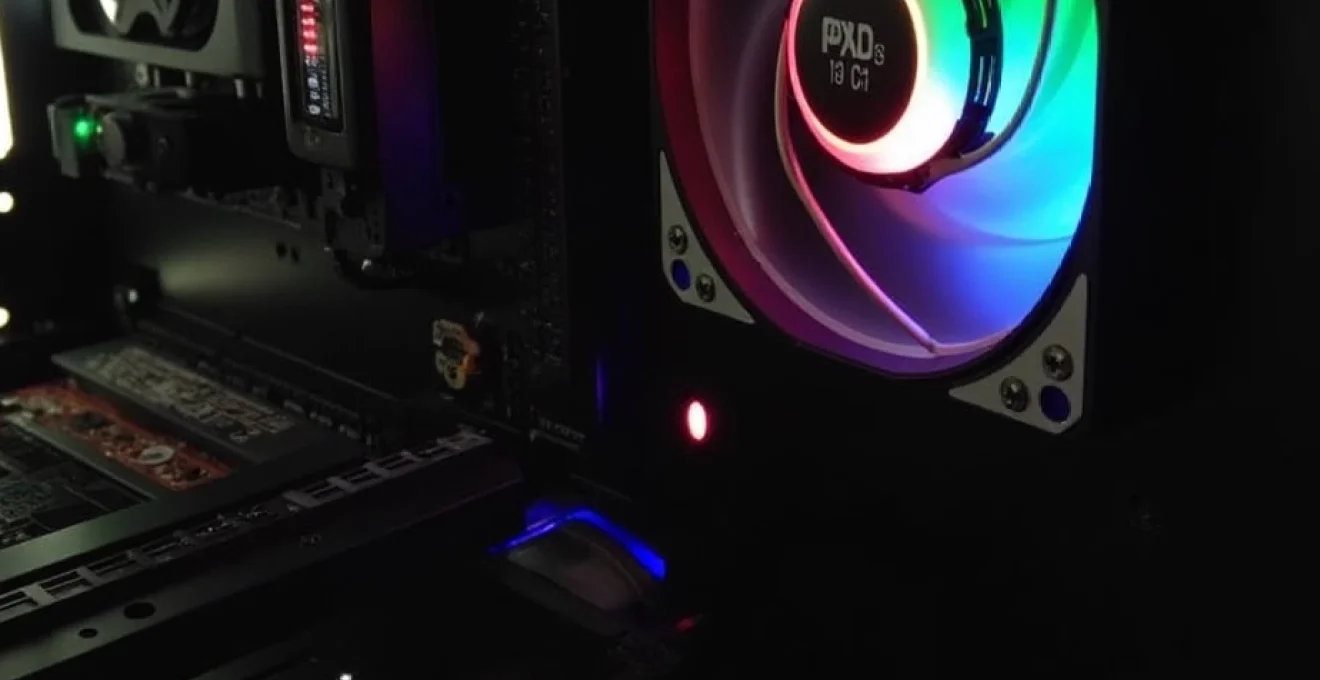 pc-avec-ecran-noir-et-ventilateur-a-fond-que-verifier